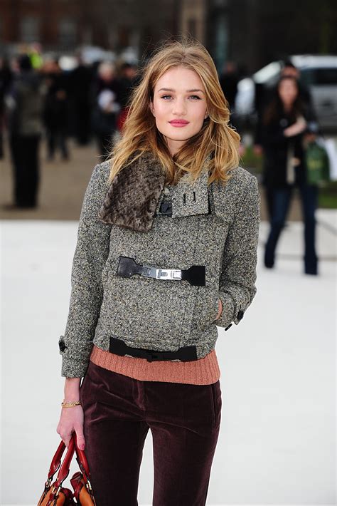 rosie huntington-whiteley lipstick burberry|Burberry S/S 25 Runway Show in London Review .